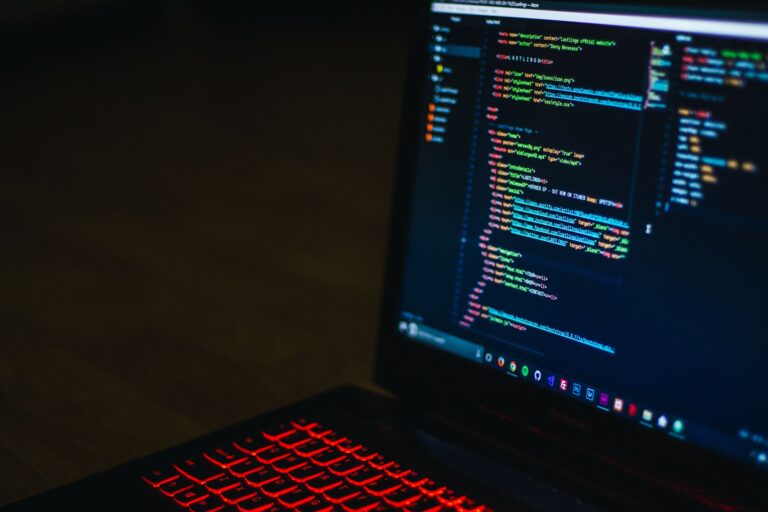 Des imitations de yay et paru diffusées sur l’AUR visaient les utilisateurs d’Arch Linux